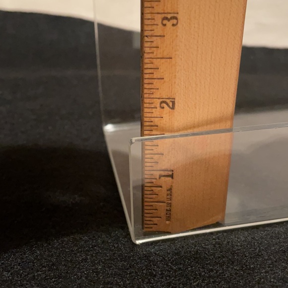 2 Clear Plastic Shelves - Picture 3 of 6